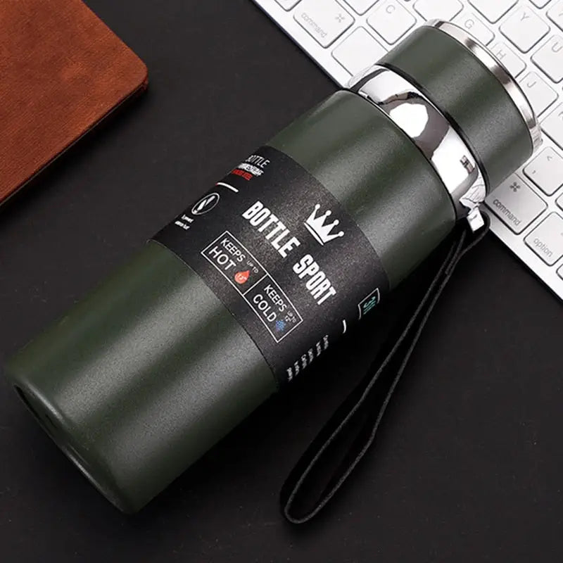 Vacuum Flask Sports Water Bottle - 600ML / Green