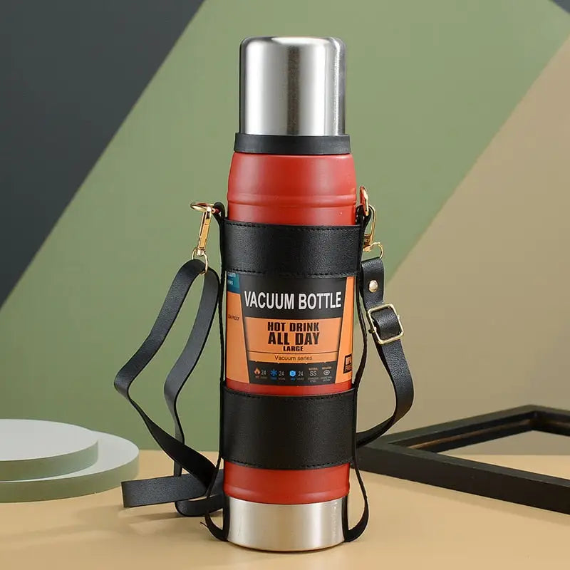 Hot Stainless Steel Water Bottle - 600ml / Red